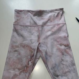NWOT Athleta elation snow dye 7/8 tight size S